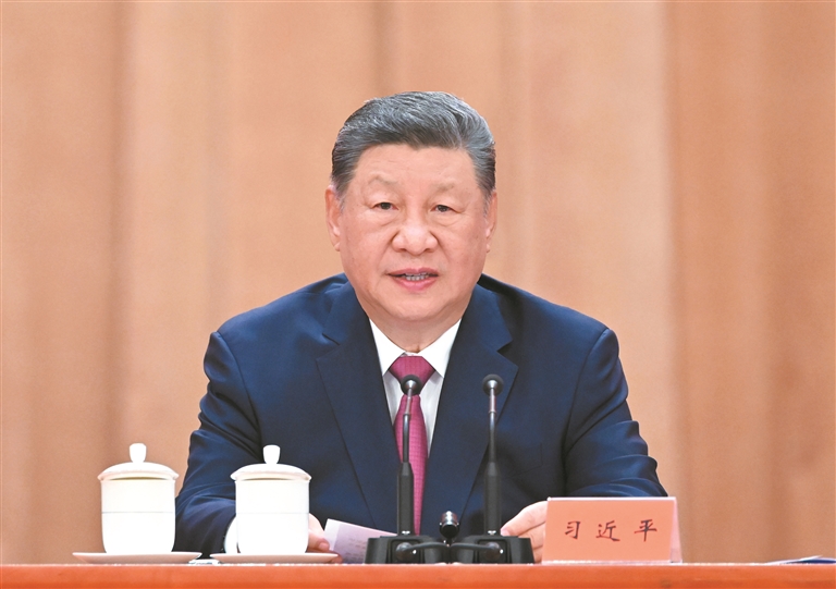 8月17日上午,中共中央、全国人大常委会、国务院、全国政协、中央军委在北京人民大会堂隆重举行大会,纪念伟大的马克思主义者,伟大的无产阶级革命家、政治家、军事家、外交家,中国特色社会主义伟大事业的杰出领导者江泽民同志诞辰100周年。中共中央总书记、国家主席、中央军委主席习近平出席大会并发表重要讲话。 新华社发